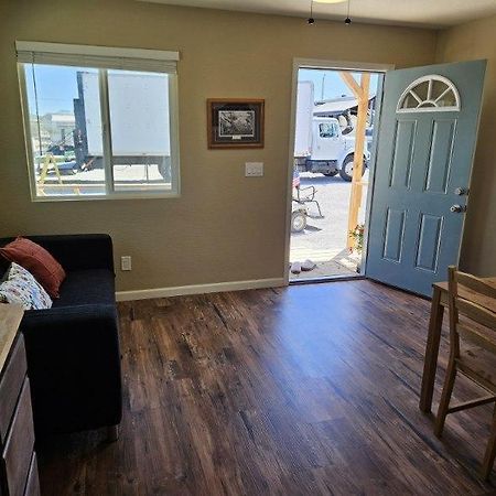 Tiny Cabin #19 American Trails Quartzsite Екстер'єр фото